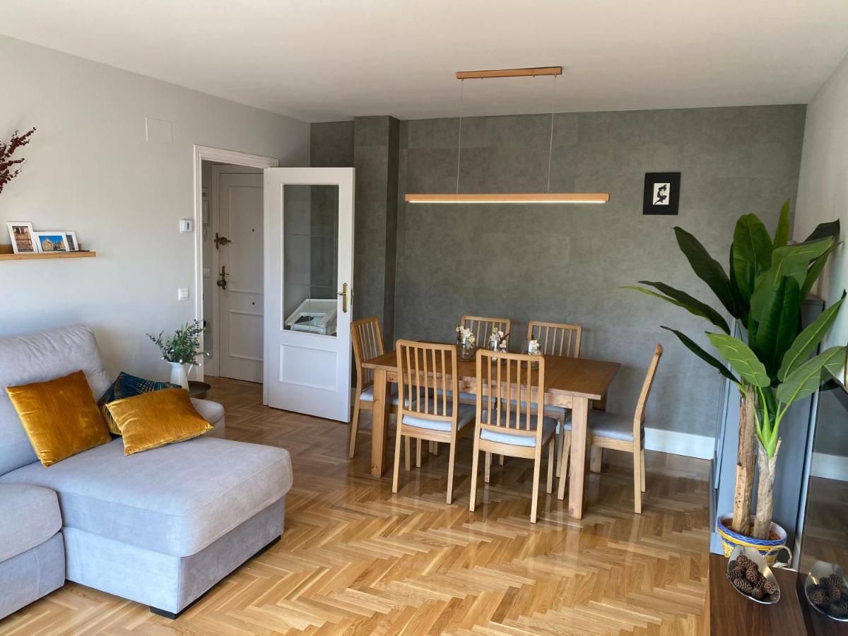 Apartamento Ideal A La Entrada De Salamanca !!! Santa Marta de Tormes Luaran gambar
