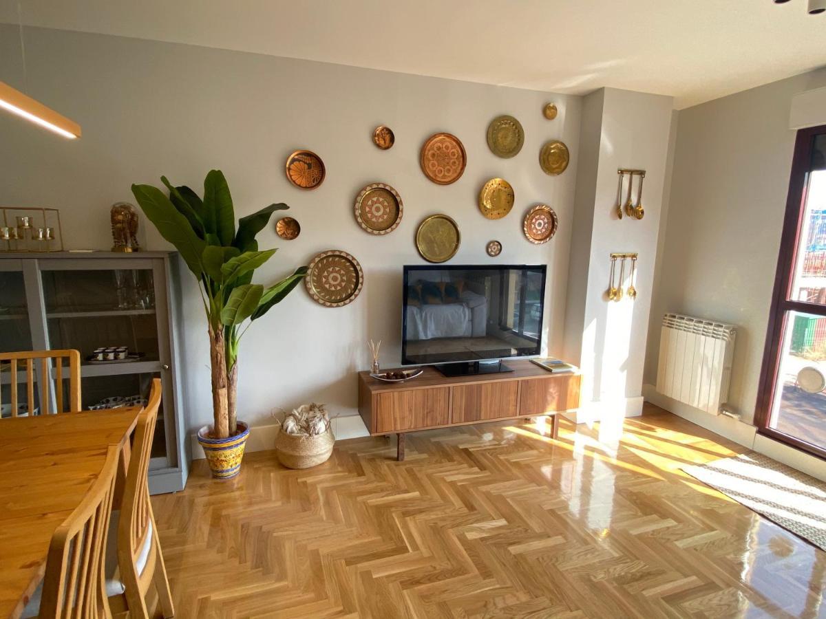 Apartamento Ideal A La Entrada De Salamanca !!! Santa Marta de Tormes Luaran gambar