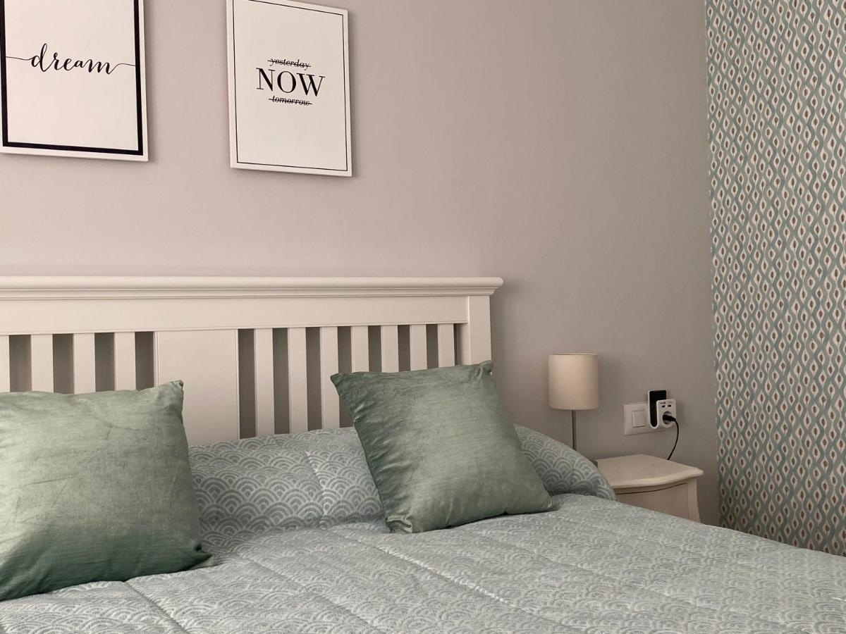 Apartamento Ideal A La Entrada De Salamanca !!! Santa Marta de Tormes Luaran gambar