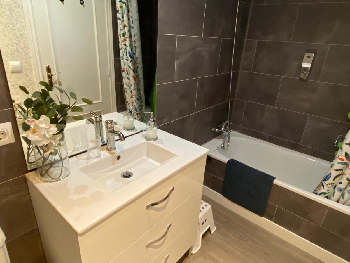 Apartamento Ideal A La Entrada De Salamanca !!! Santa Marta de Tormes Luaran gambar