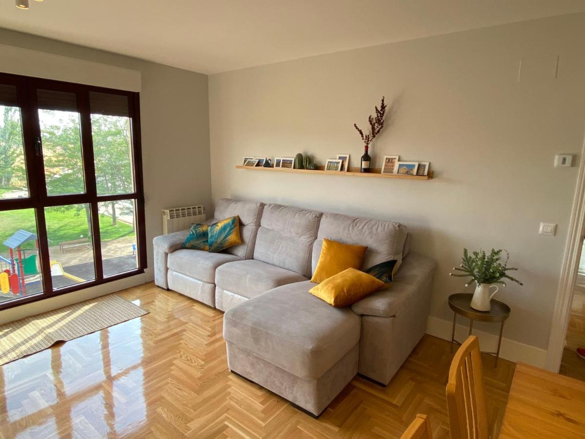Apartamento Ideal A La Entrada De Salamanca !!! Santa Marta de Tormes Luaran gambar